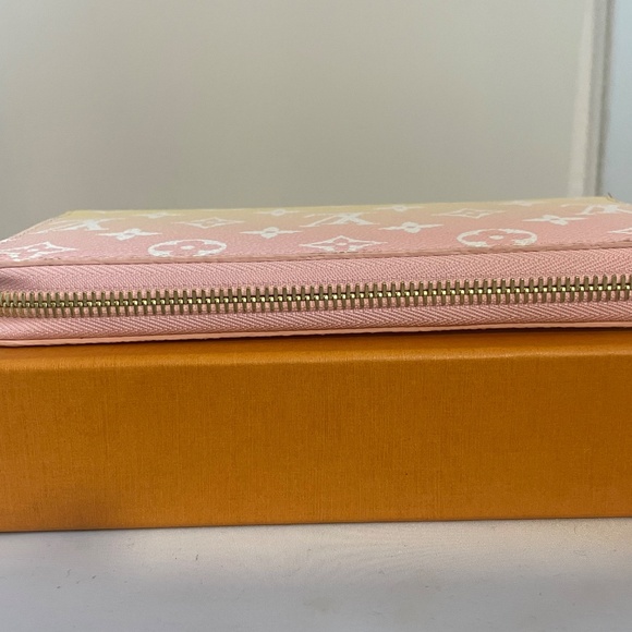 Louis Vuitton By the Pool Zippy Wallet - Picture 7 of 14
